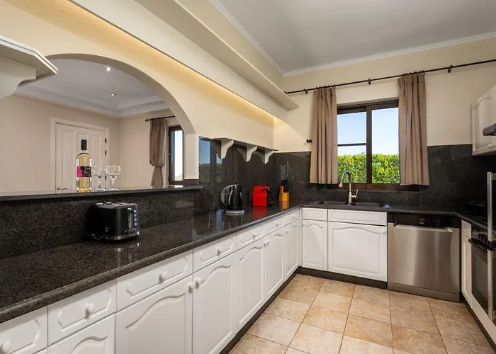 Villa Palmeras Soroni